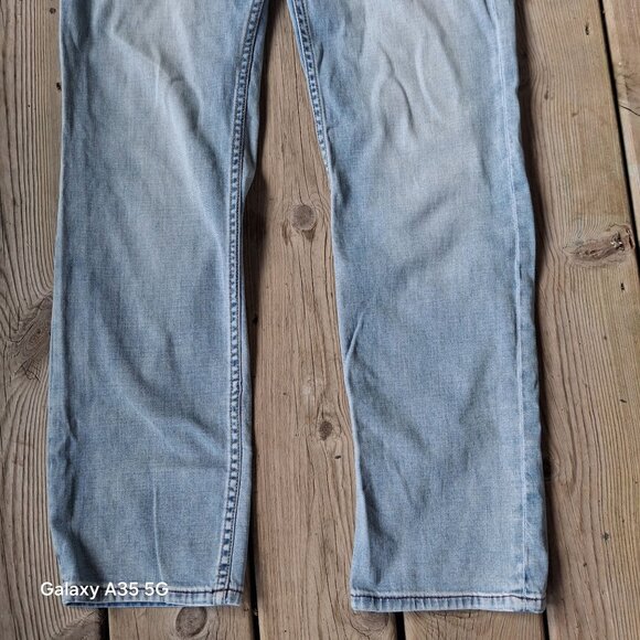 Tommy Bahama Mens Light Wash Straight Leg Jeans Classic Distressed 32/32 - Picture 2 of 10